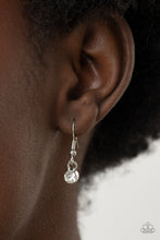 Cargar imagen en el visor de la galería, a-mothers-heart-white