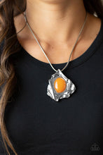 Cargar imagen en el visor de la galería, amazon-amulet-orange