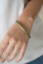 Load image into Gallery viewer, perfect-present-brass
