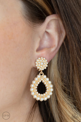 discerning-droplets-gold