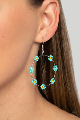 dainty-daisies-blue
